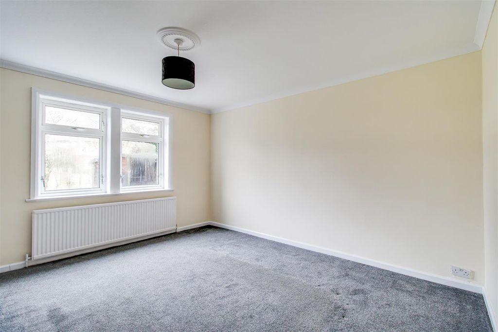 Property photo 3 of 9 Living Room