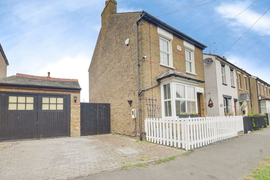 Property photo 1 of 26