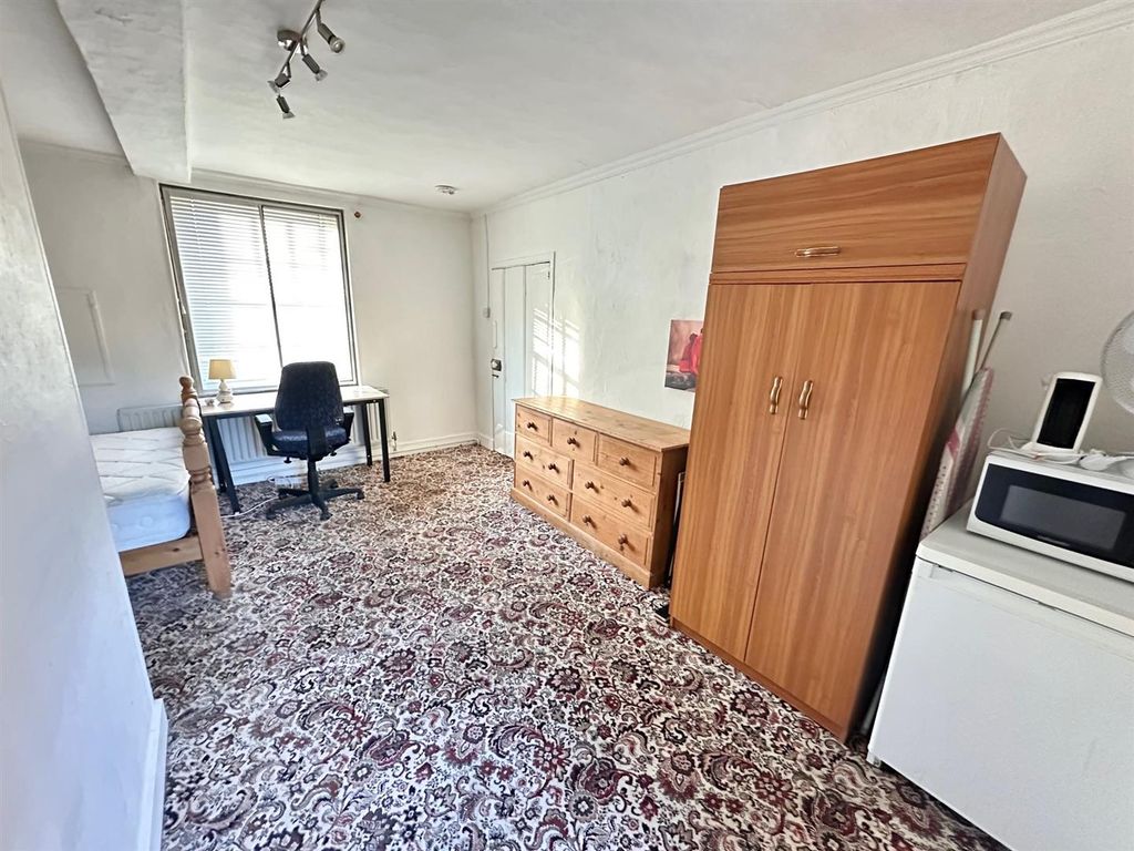 Property photo 3 of 11 Bedr.Jpg