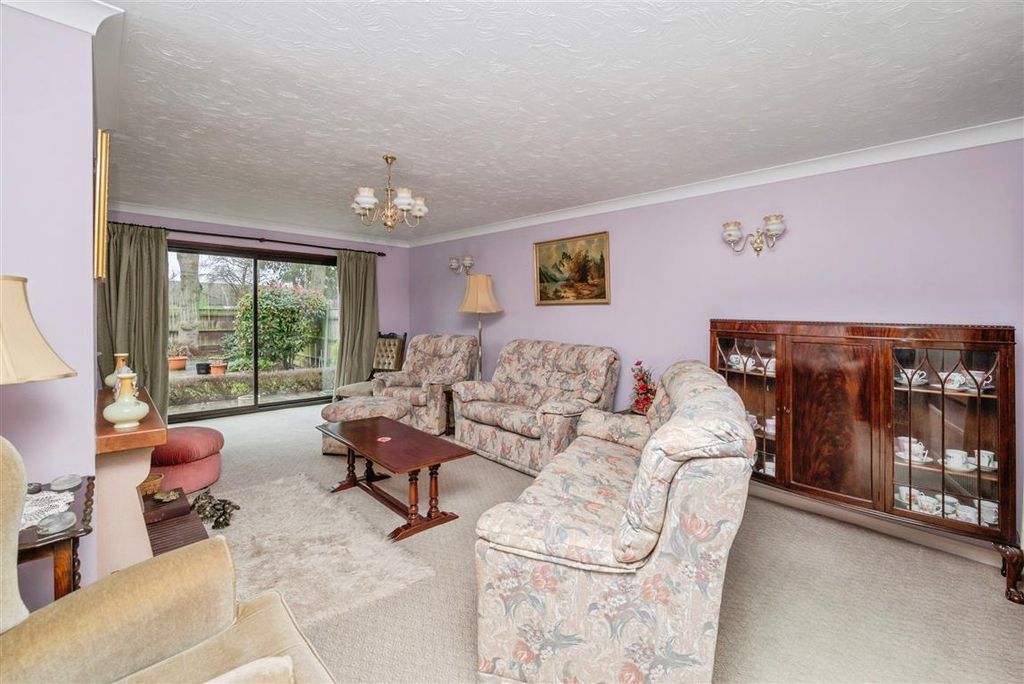 Property photo 2 of 35