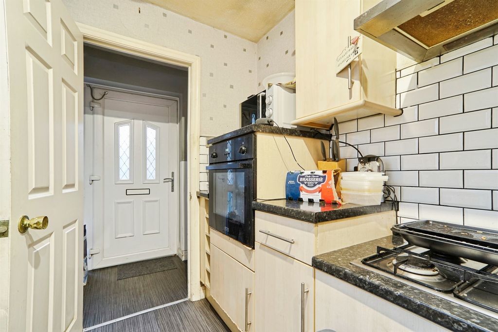 Property photo 2 of 11