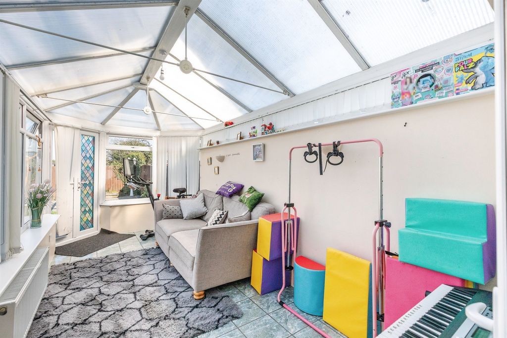 Property photo 3 of 21