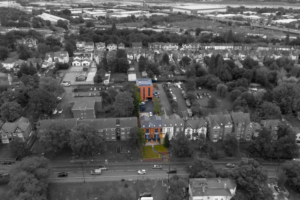 Property photo 3 of 23 Picture No. 17