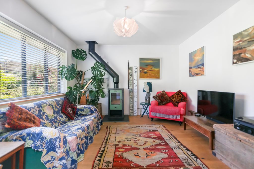Property photo 2 of 17 296A5853