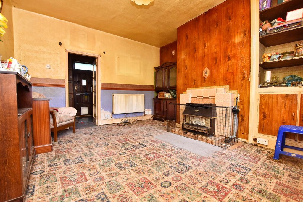 Property photo 2 of 8 Living Room
