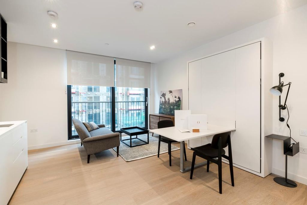 Property photo 1 of 6 Image