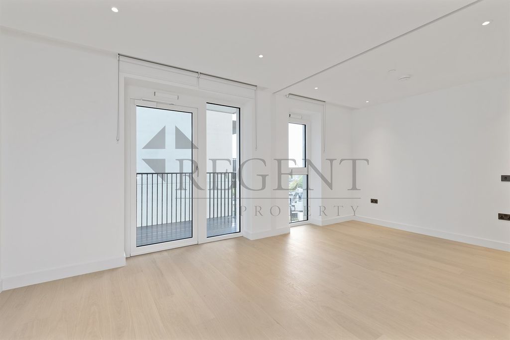 Property photo 1 of 16 Reception