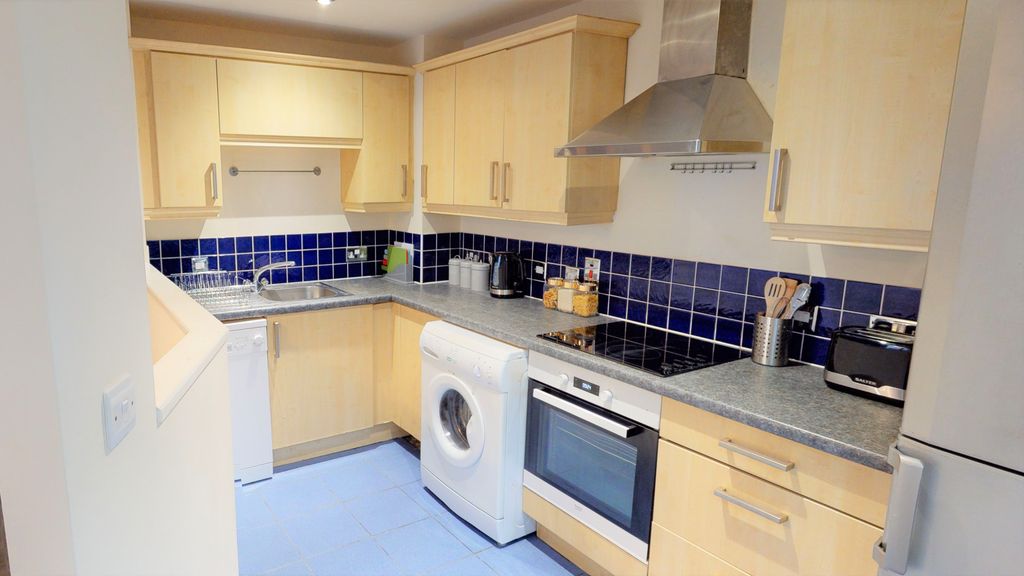 Property photo 1 of 6