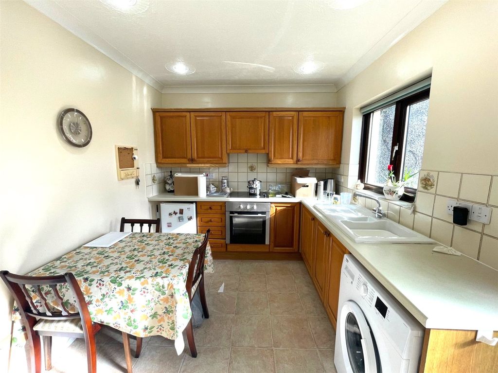 Property photo 3 of 16 Picture No. 03