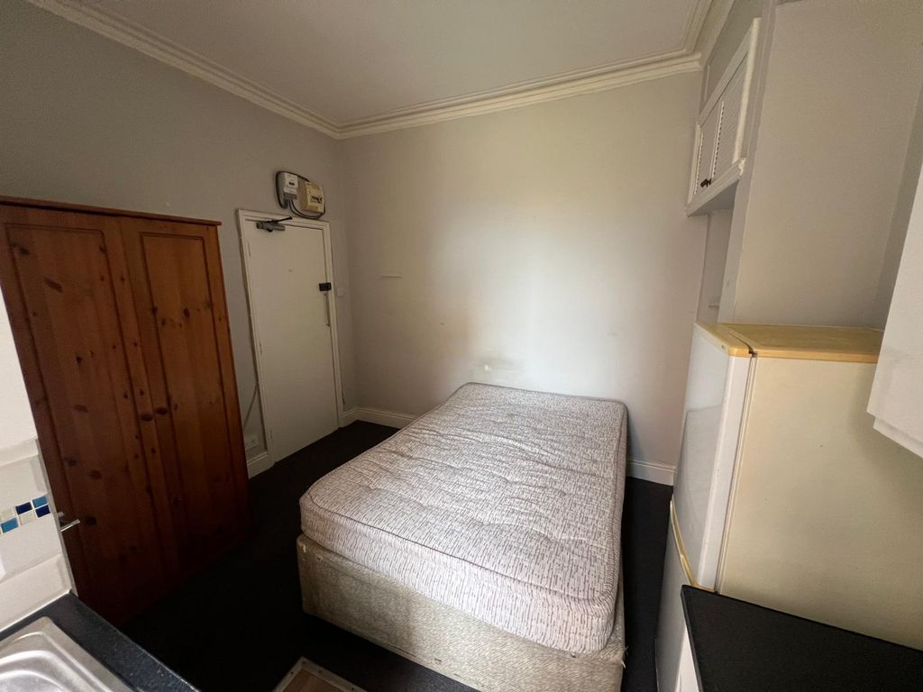 Property photo 3 of 4 Images