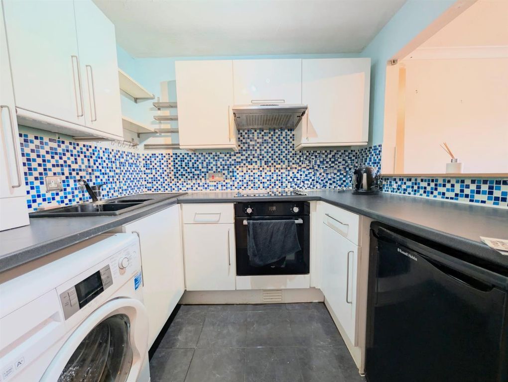 Property photo 3 of 11 79dc0Ba8-66d4-42Cb-Aee0-4A52748c5Abf.Jpg