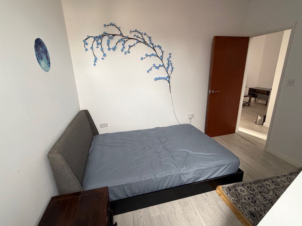 Property photo 3 of 10 Bedroom