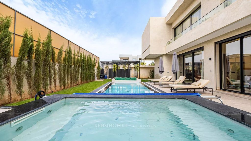 Property photo 1 of 24