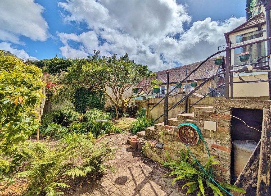 Property photo 2 of 16