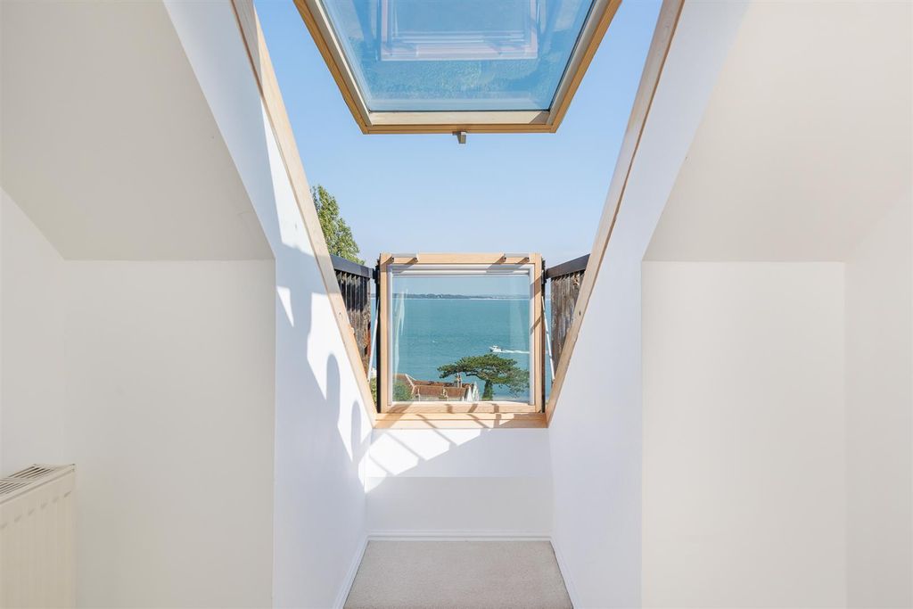 Additional image 13 of 2 bed flat for saleCowes, Isle Of Wight PO31