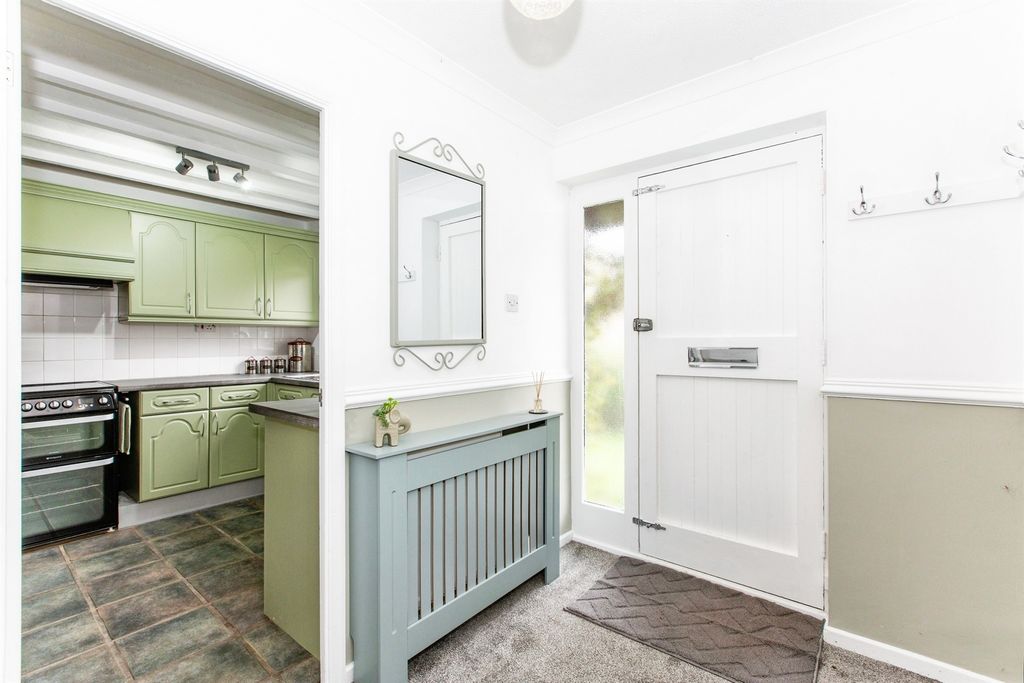 Property photo 2 of 13