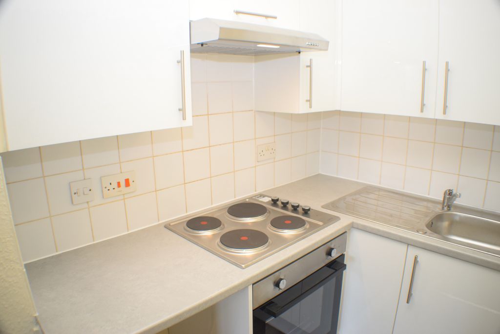 Property photo 3 of 11 Studio
