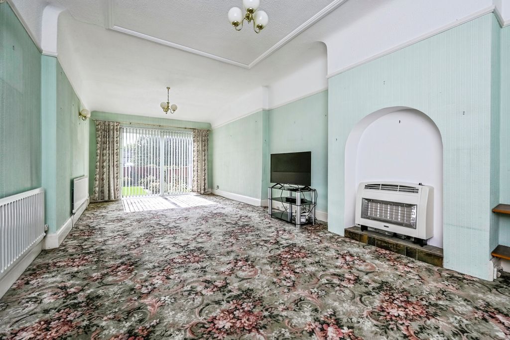 Property photo 2 of 18 Photo