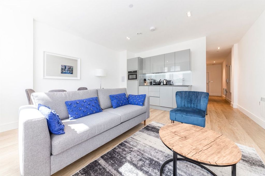 Property photo 1 of 5