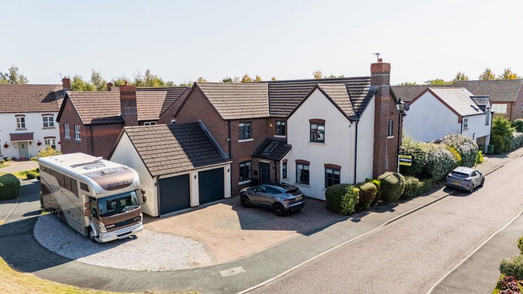 Property photo 1 of 43