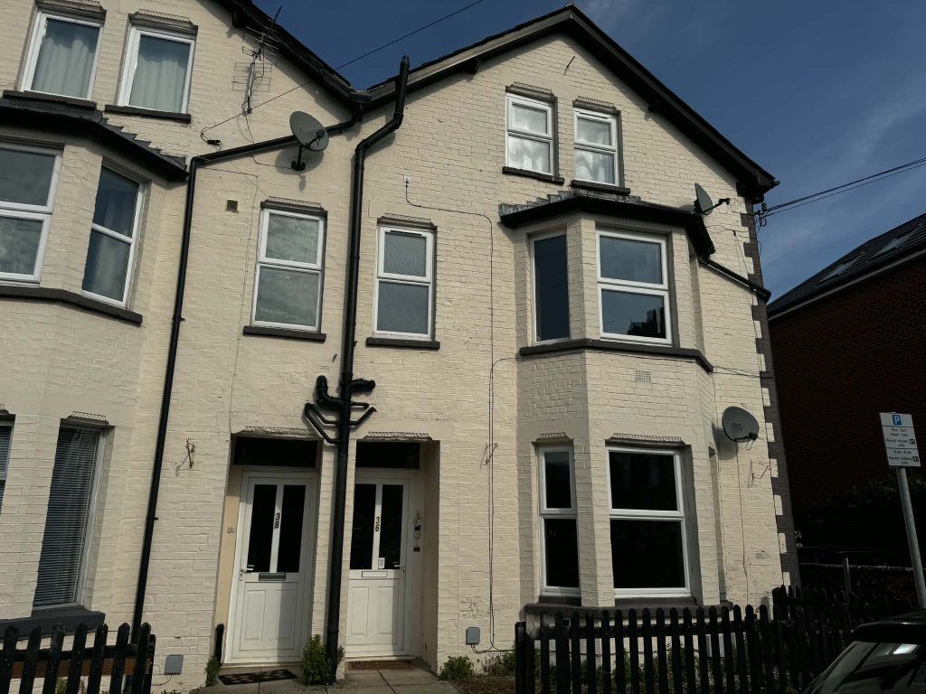 Property photo 1 of 5