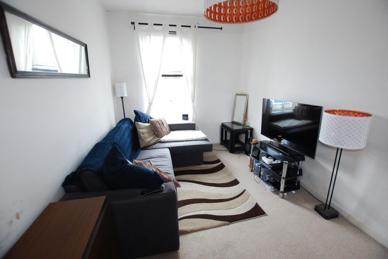 Property photo 1 of 7 Photo 7