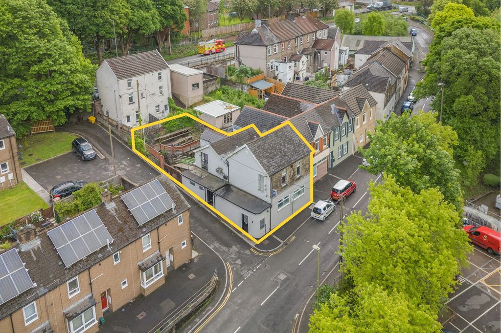 Property photo 1 of 25 Abercarn Constitutional Club, Station Yd, Bridge Street, Abercarn, Newport, Np11 4Se