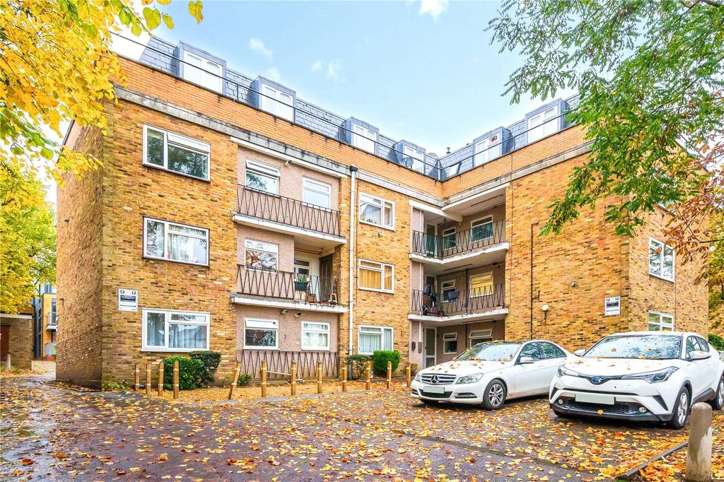 Property photo 1 of 20 Picture No. 05