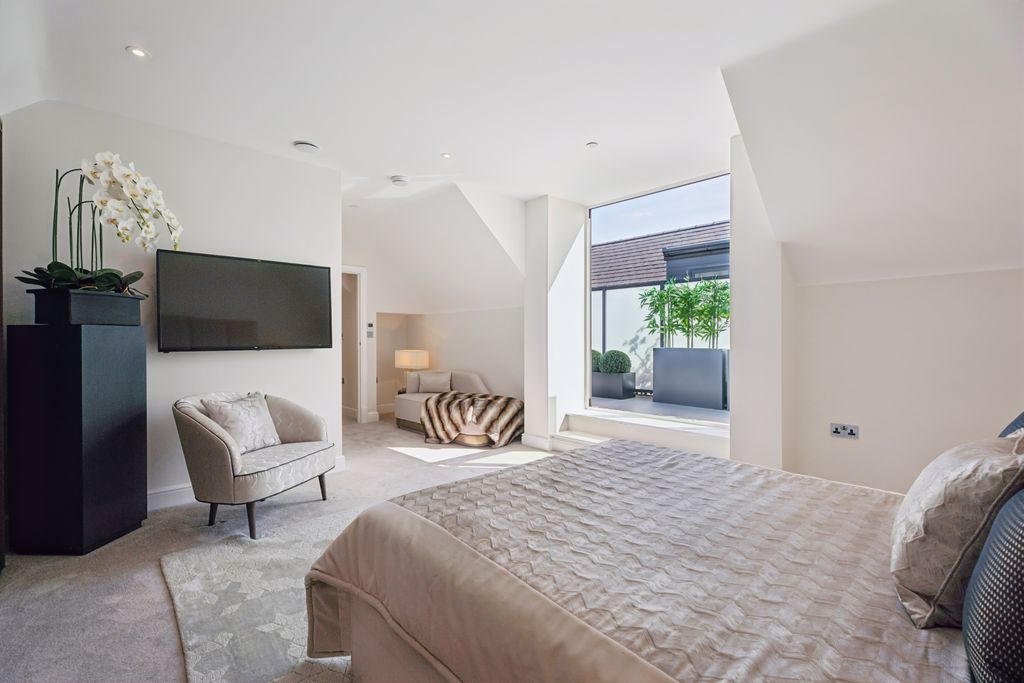 Additional image 19 of 3 bed flat for saleGorelands Lane, Chalfont St. Giles HP8
