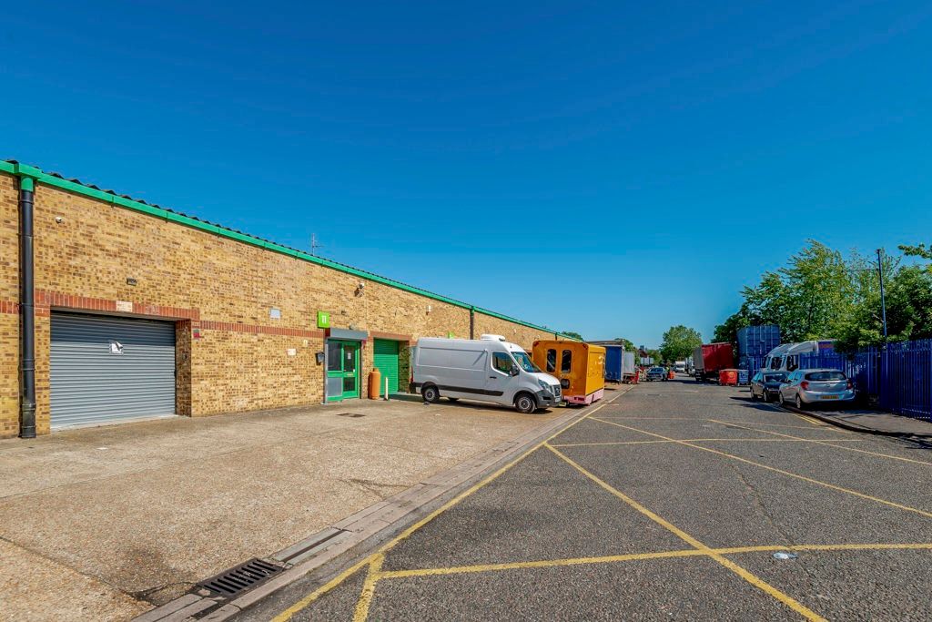 Property photo 2 of 7 Photo 2