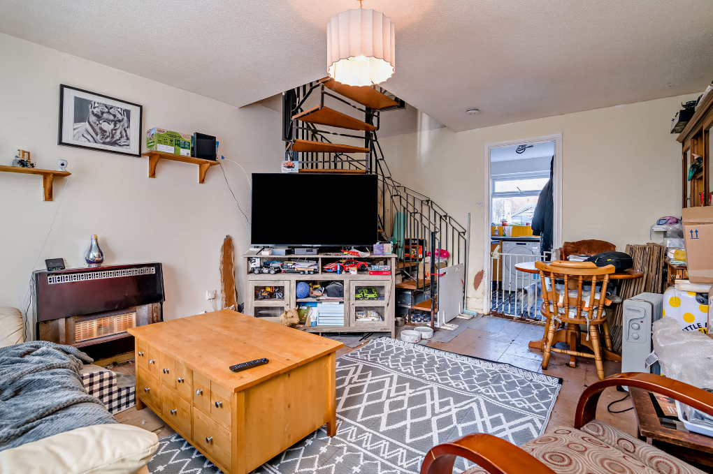 Property photo 2 of 8