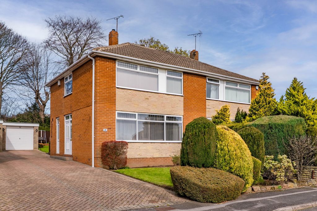 Property photo 1 of 33