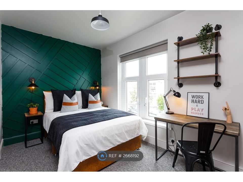 Property photo 1 of 19 Bed 5 (En-Suite)