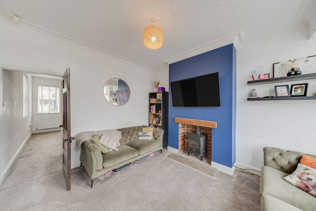 Property photo 2 of 23
