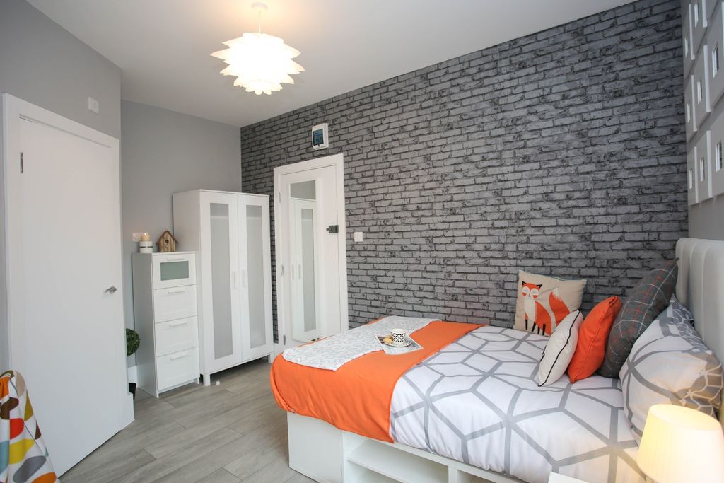 Property photo 3 of 15 3076002