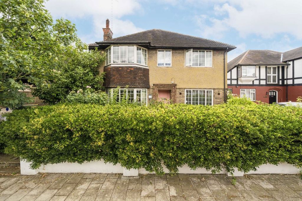 Property photo 1 of 6