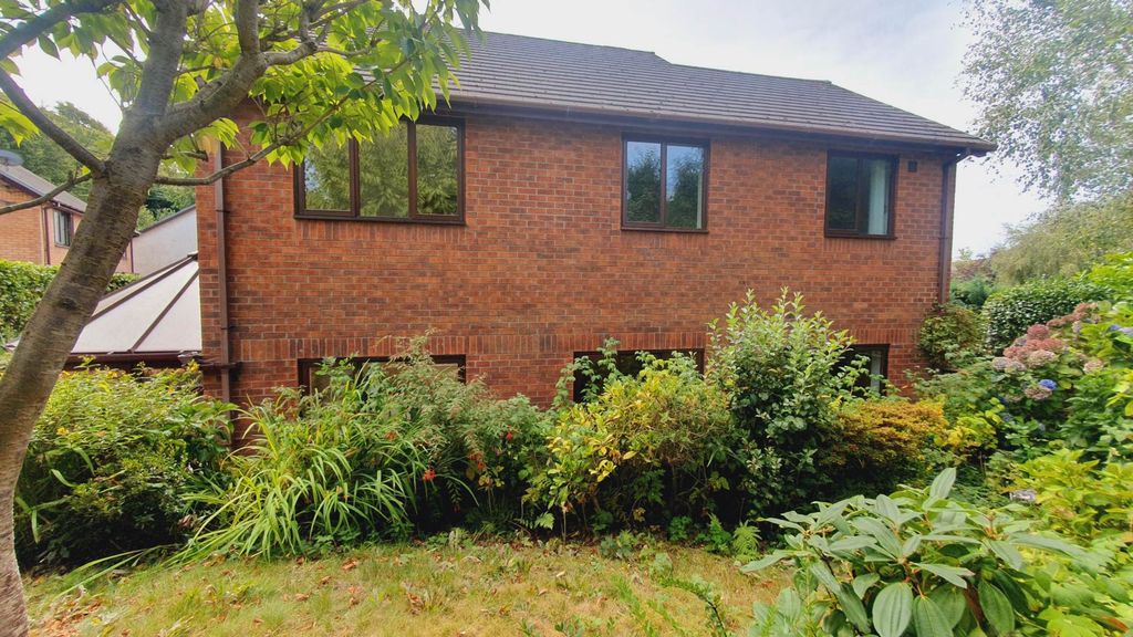 Property photo 2 of 35