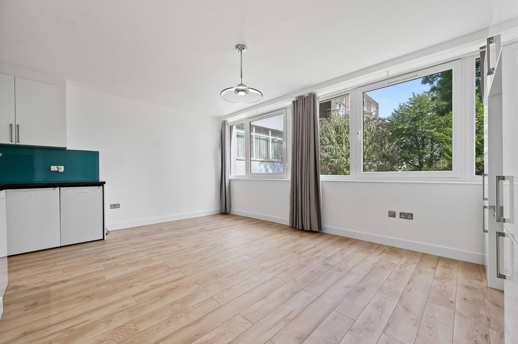 Property photo 1 of 7 Fbl - Kersfield House