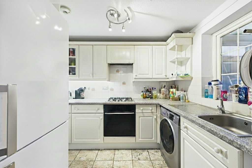 Property photo 3 of 8 Picture No. 19