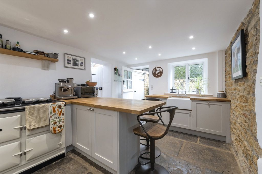 Property photo 3 of 14 Picture No. 09