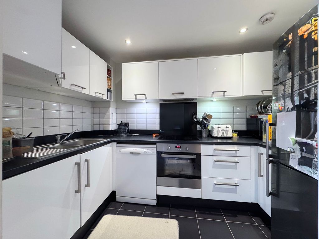 Property photo 2 of 13 Kitchen