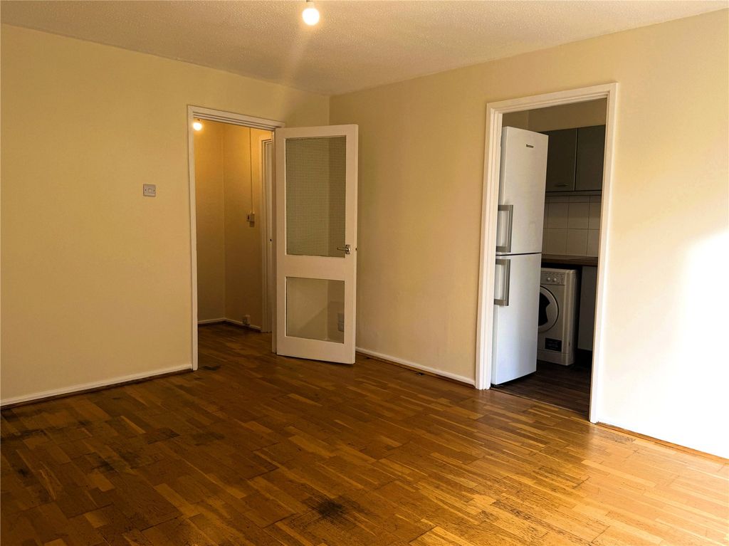 Property photo 3 of 16 Picture No. 15