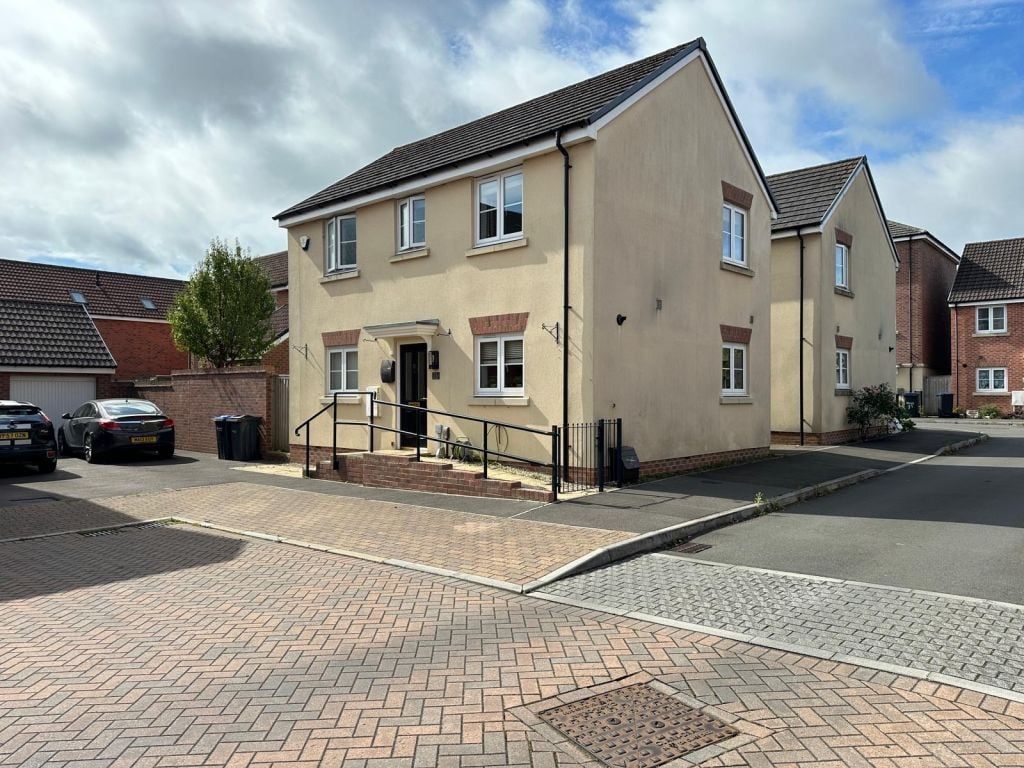 Property photo 1 of 10