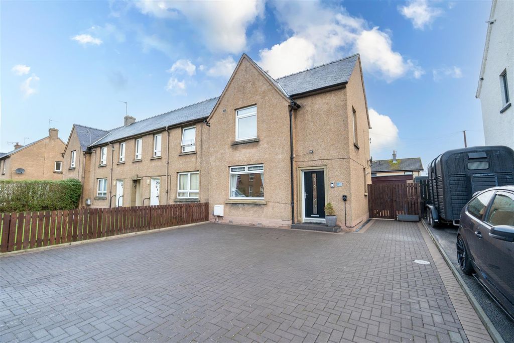 Property photo 2 of 18 External.Front.2.Jpg