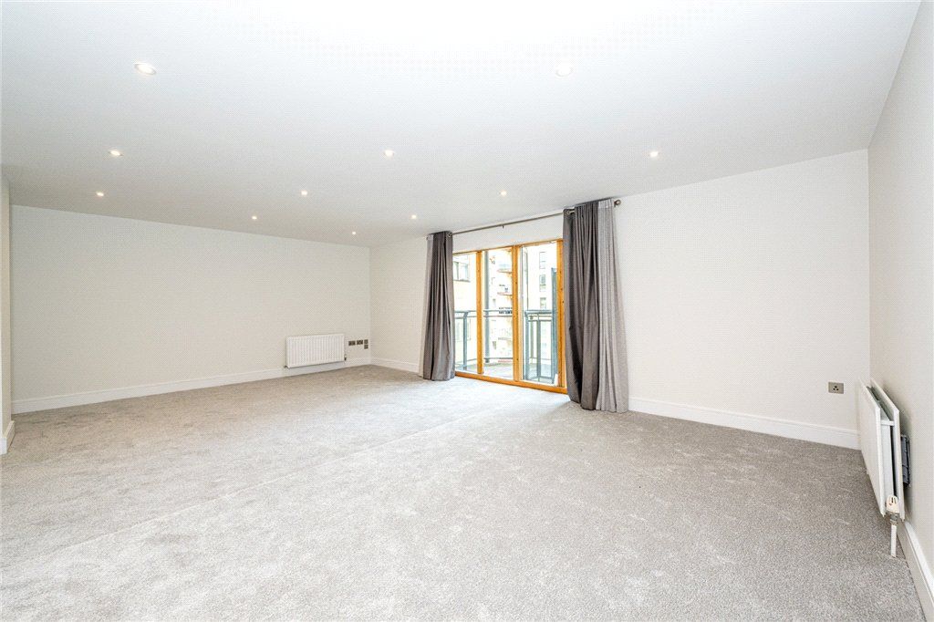 Property photo 2 of 12 Picture No. 14