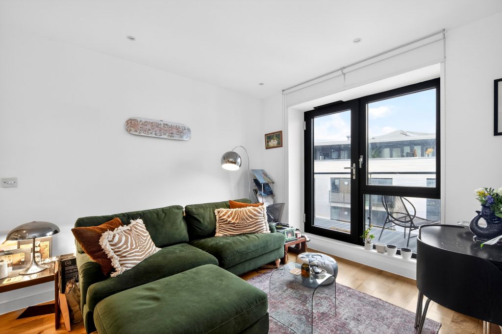 Property photo 2 of 15 Reception Room