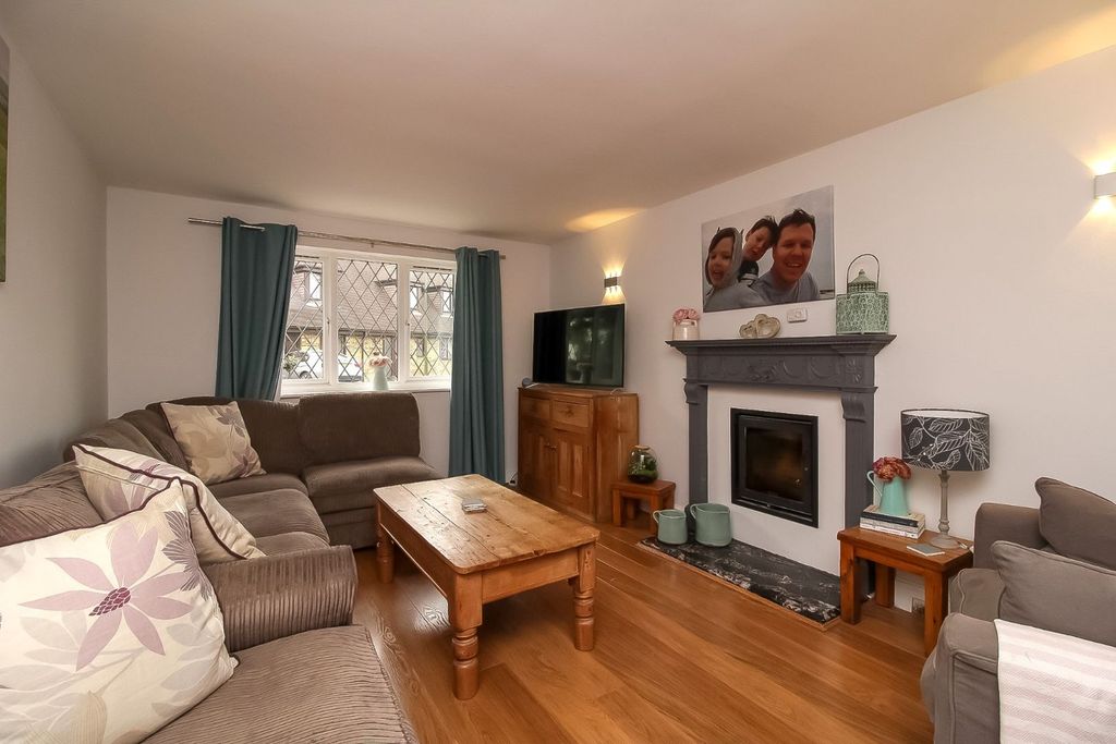 Property photo 3 of 29