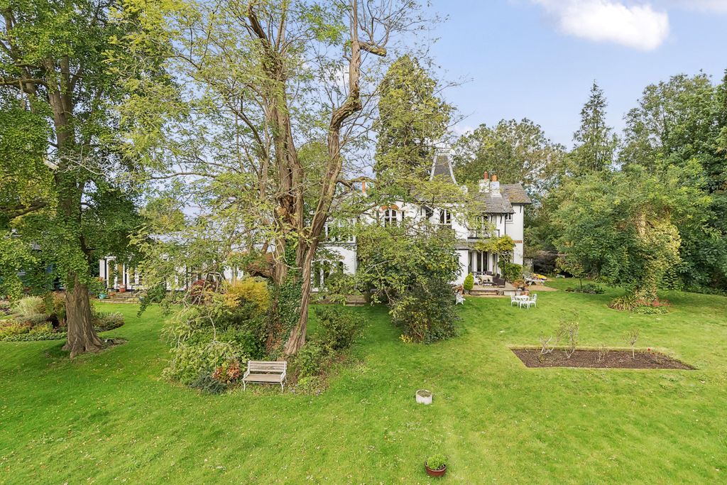 Property photo 3 of 18