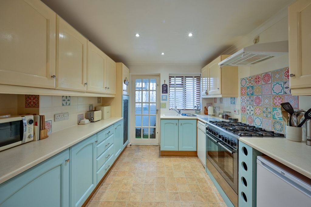 Property photo 3 of 20 Gcg-12