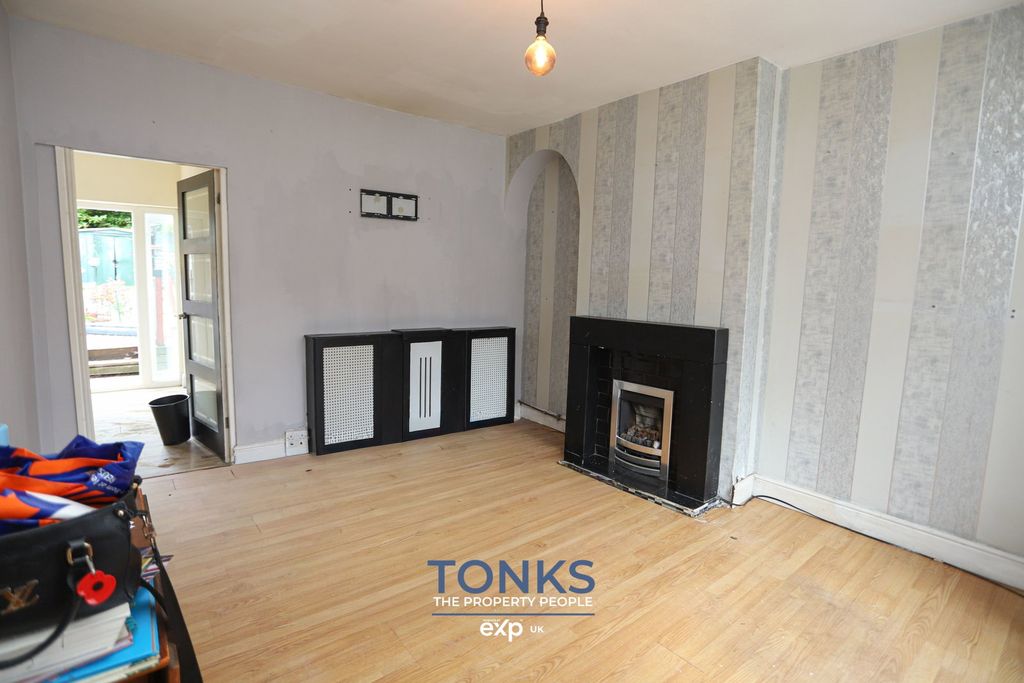 Property photo 3 of 16